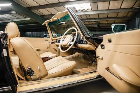 Mercedes-Benz W113 2.8 2dr Convertible 6-Speed Manual Petrol