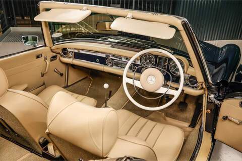 Mercedes-Benz W113 2.8 2dr Convertible 6-Speed Manual Petrol