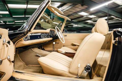 Mercedes-Benz W113 2.8 2dr Convertible 6-Speed Manual Petrol