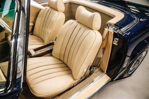 Mercedes-Benz W113 2.8 2dr Convertible 6-Speed Manual Petrol