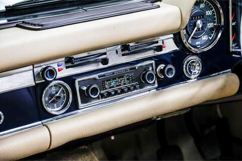 Mercedes-Benz W113 2.8 2dr Convertible 6-Speed Manual Petrol