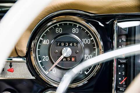 Mercedes-Benz W113 2.8 2dr Convertible 6-Speed Manual Petrol