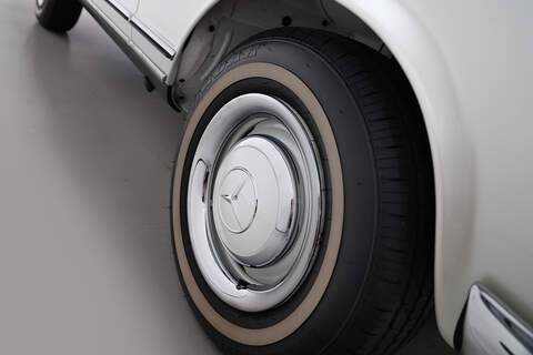 Mercedes-Benz 230SL W113 2.3 Roadster AUTOMATIC PETROL