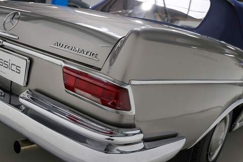 Mercedes-Benz 408D  Convertible 0.0  Petrol