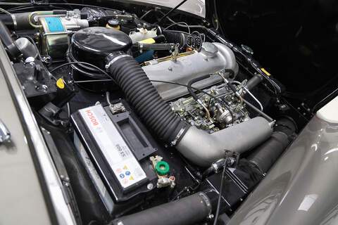 Mercedes Roadster 1.9 2dr Convertible Manual Petrol