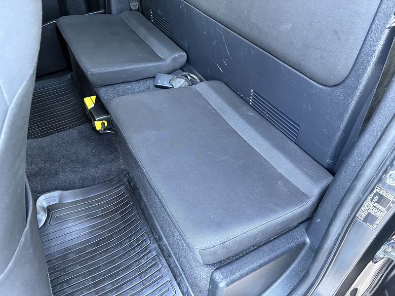 Toyota Active 4Wd D-4D Extra Cab 2.4 4dr Pick Up Manual Diesel