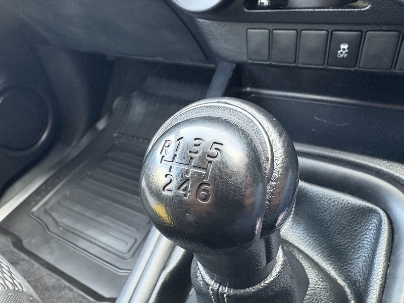 Toyota Active 4Wd D-4D Extra Cab 2.4 4dr Pick Up Manual Diesel