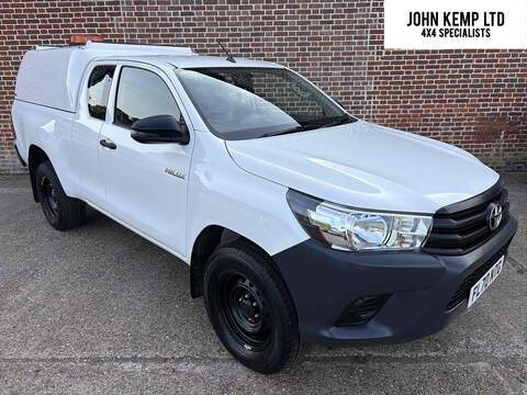 2.4 D-4D Active Extra Cab Pickup 4dr Diesel Manual 4WD Euro 6 (s/s) (150 ps)