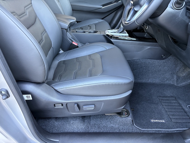 Isuzu 1.9 TD V-Cross 4dr Diesel Automatic 4WD Euro 6 (s/s) (164 ps)