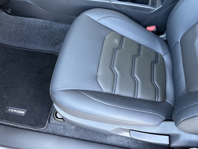 Isuzu 1.9 TD V-Cross 4dr Diesel Automatic 4WD Euro 6 (s/s) (164 ps)