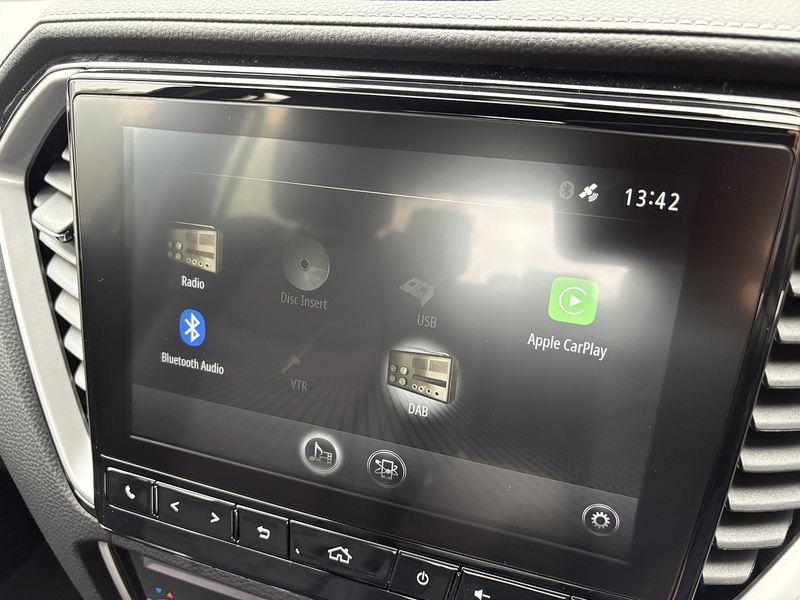 Isuzu 1.9 TD V-Cross 4dr Diesel Automatic 4WD Euro 6 (s/s) (164 ps)