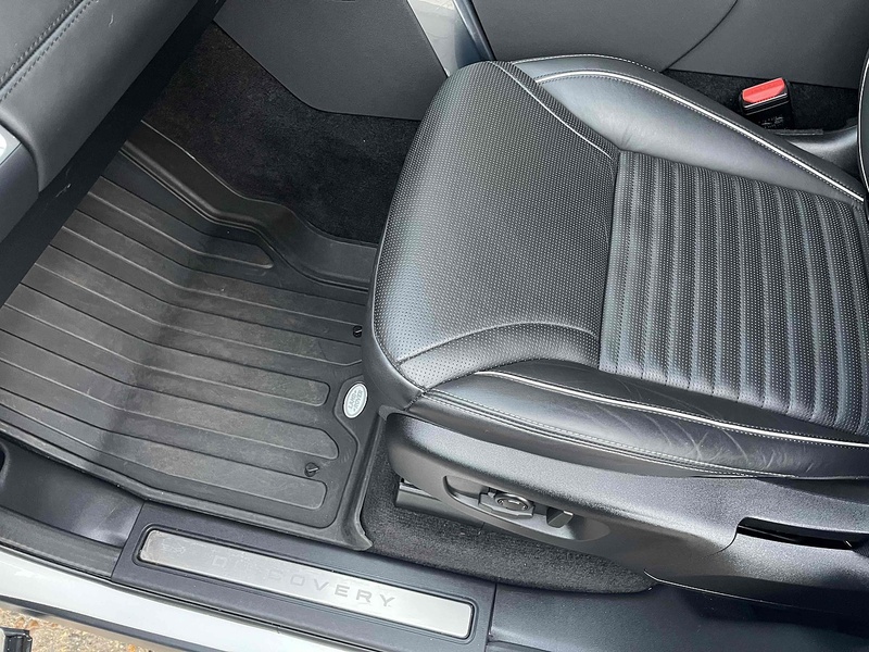 Land Rover 3.0 D300 MHEV HSE SUV 5dr Diesel Auto 4WD Euro 6 (s/s) (300 ps)