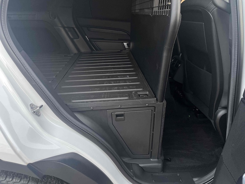 Land Rover 3.0 D300 MHEV HSE SUV 5dr Diesel Auto 4WD Euro 6 (s/s) (300 ps)