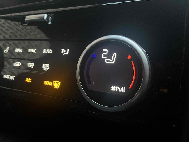 Land Rover 3.0 D300 MHEV HSE SUV 5dr Diesel Auto 4WD Euro 6 (s/s) (300 ps)