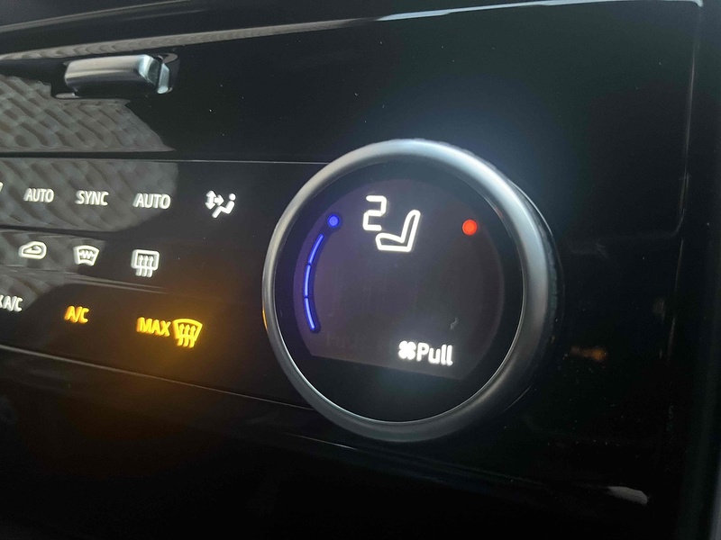 Land Rover 3.0 D300 MHEV HSE SUV 5dr Diesel Auto 4WD Euro 6 (s/s) (300 ps)