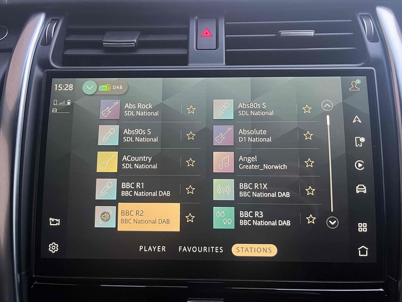 Land Rover 3.0 D300 MHEV HSE SUV 5dr Diesel Auto 4WD Euro 6 (s/s) (300 ps)