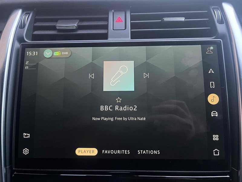 Land Rover 3.0 D300 MHEV HSE SUV 5dr Diesel Auto 4WD Euro 6 (s/s) (300 ps)