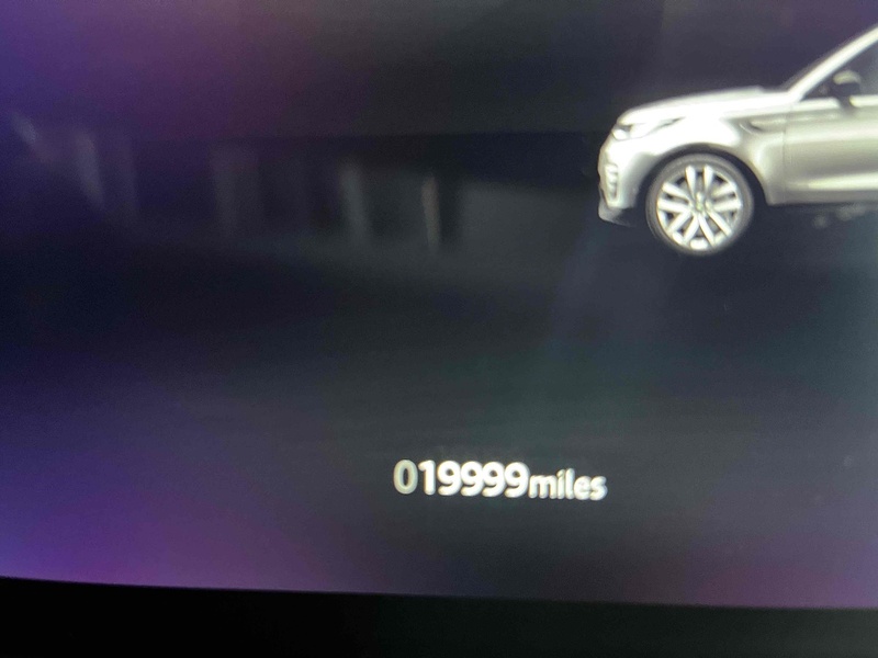 Land Rover 3.0 D300 MHEV HSE SUV 5dr Diesel Auto 4WD Euro 6 (s/s) (300 ps)