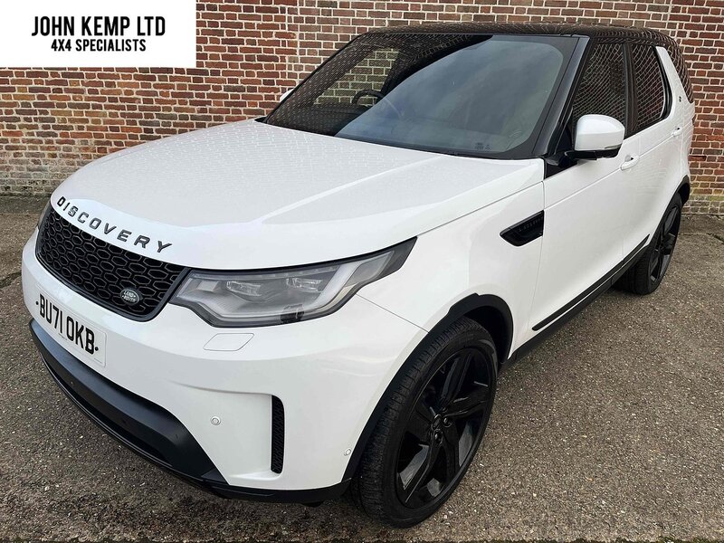 Land Rover 3.0 D300 MHEV HSE SUV 5dr Diesel Auto 4WD Euro 6 (s/s) (300 ps)