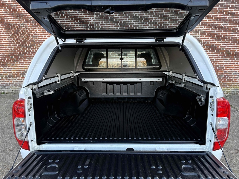 Nissan 2.3 dCi Acenta Pickup Double Cab 4dr Diesel Manual 4WD Euro 6 (s/s) (163 ps)