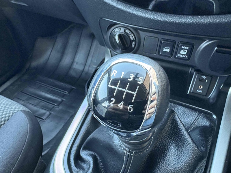 Nissan 2.3 dCi Acenta Pickup Double Cab 4dr Diesel Manual 4WD Euro 6 (s/s) (163 ps)