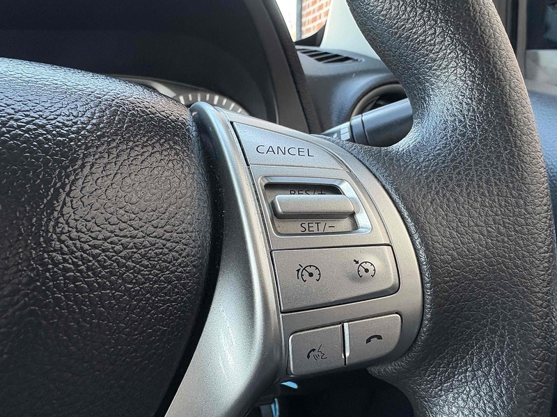 Nissan 2.3 dCi Acenta Pickup Double Cab 4dr Diesel Manual 4WD Euro 6 (s/s) (163 ps)