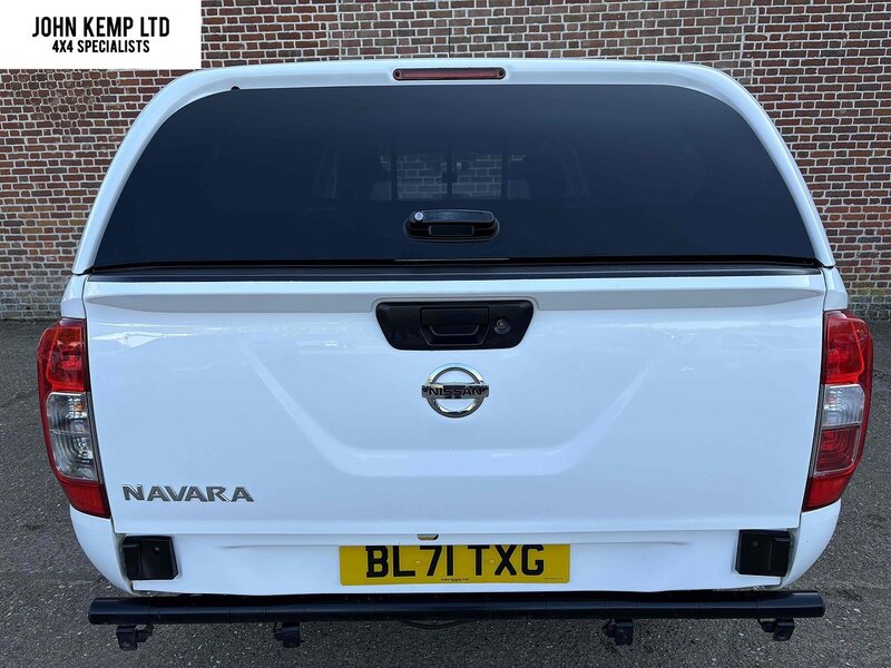 Nissan 2.3 dCi Acenta Pickup Double Cab 4dr Diesel Manual 4WD Euro 6 (s/s) (163 ps)