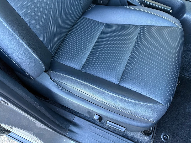 Toyota Invincible X MHEV 4WD Auto 2.8 4dr Pickup Automatic Diesel