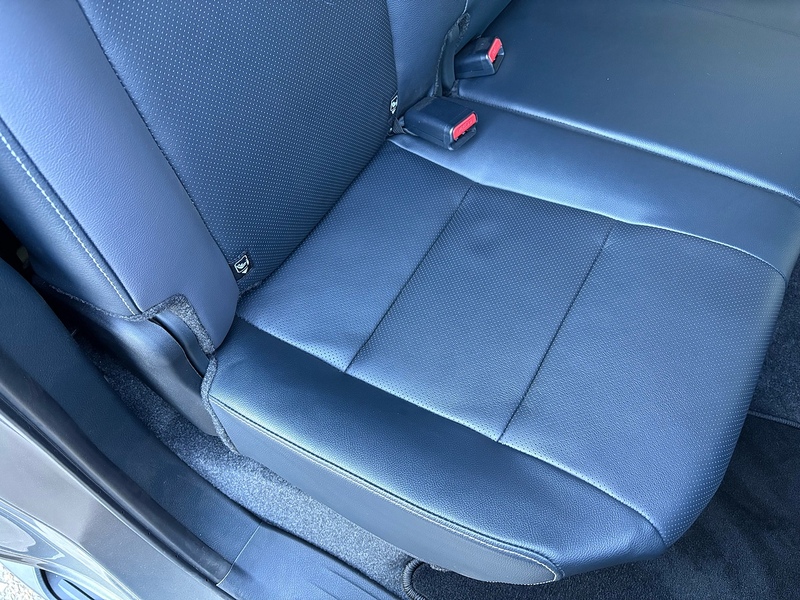 Toyota Invincible X MHEV 4WD Auto 2.8 4dr Pickup Automatic Diesel