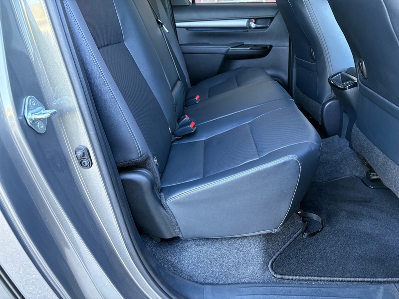 Toyota Invincible X MHEV 4WD Auto 2.8 4dr Pickup Automatic Diesel