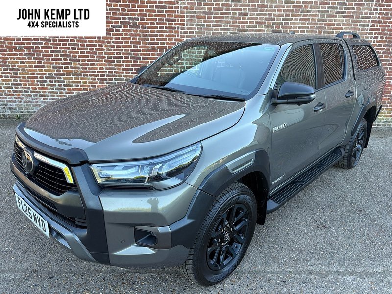 Toyota Invincible X MHEV 4WD Auto 2.8 4dr Pickup Automatic Diesel