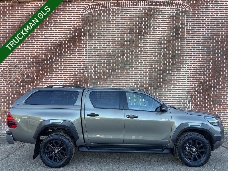 Toyota Invincible X MHEV 4WD Auto 2.8 4dr Pickup Automatic Diesel