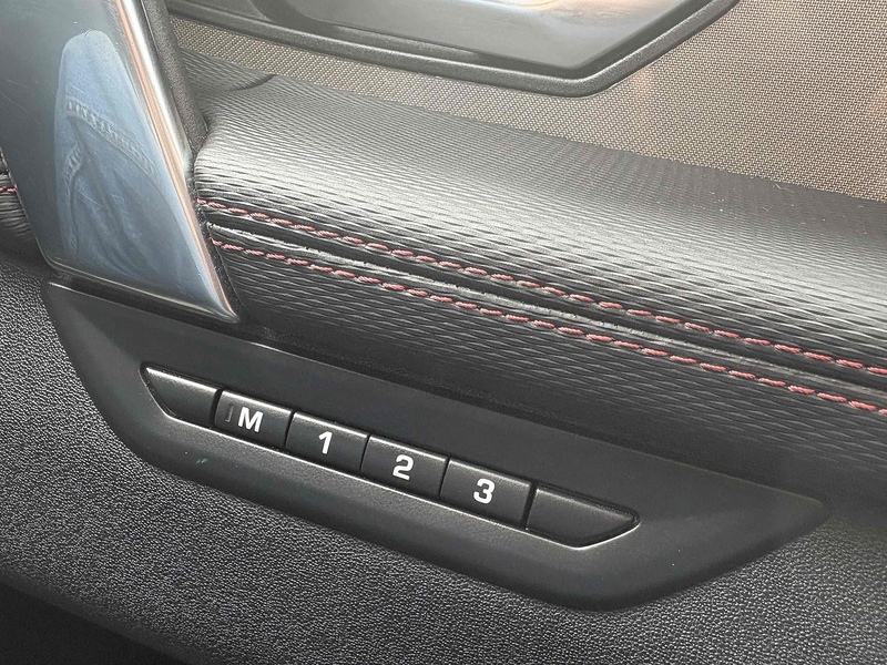 Land Rover 2.0 D180 MHEV R-Dynamic SE SUV 5dr Diesel Auto 4WD Euro 6 (s/s) (180 ps)