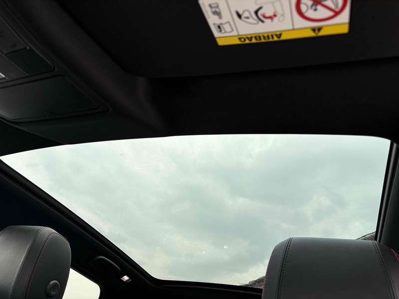 Land Rover 2.0 D180 MHEV R-Dynamic SE SUV 5dr Diesel Auto 4WD Euro 6 (s/s) (180 ps)