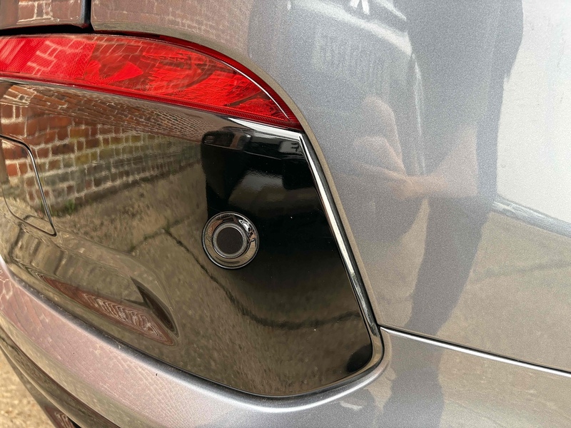 Land Rover 2.0 D180 MHEV R-Dynamic SE SUV 5dr Diesel Auto 4WD Euro 6 (s/s) (180 ps)