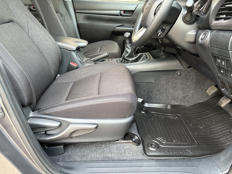 Toyota Active 4Wd D-4D Dcb 2.8 4dr Pick Up Manual Diesel