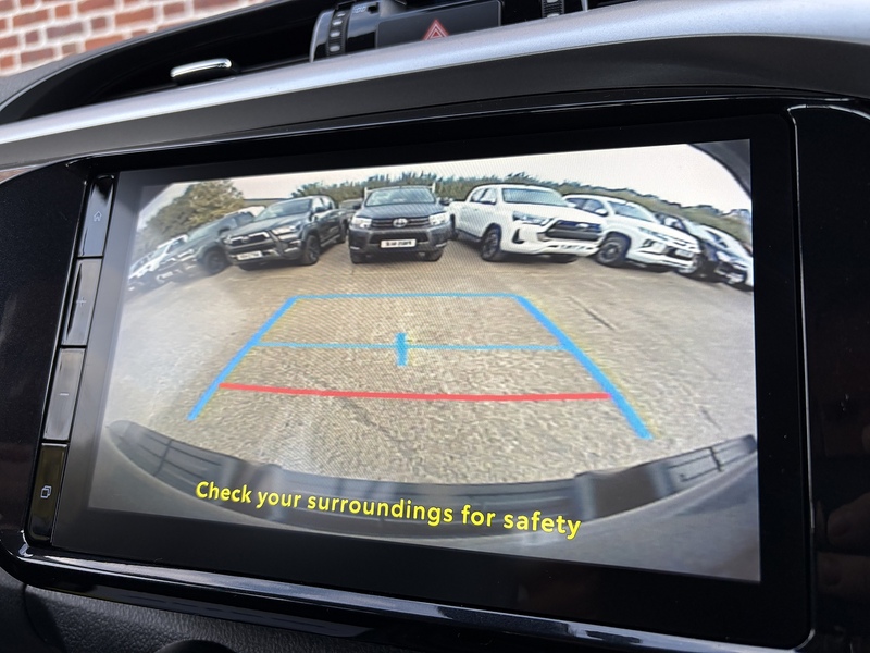 Toyota Active 4Wd D-4D Dcb 2.8 4dr Pick Up Manual Diesel