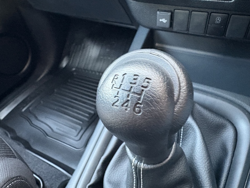 Toyota Active 4Wd D-4D Dcb 2.8 4dr Pick Up Manual Diesel