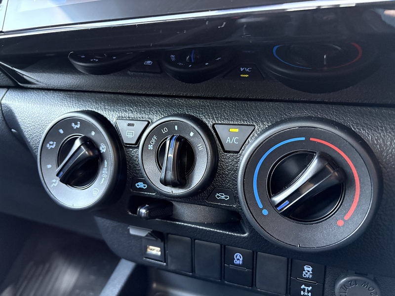 Toyota Active 4Wd D-4D Dcb 2.8 4dr Pick Up Manual Diesel