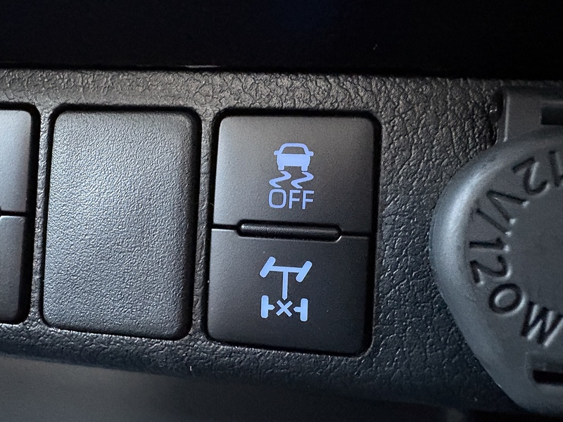 Toyota Active 4Wd D-4D Dcb 2.8 4dr Pick Up Manual Diesel