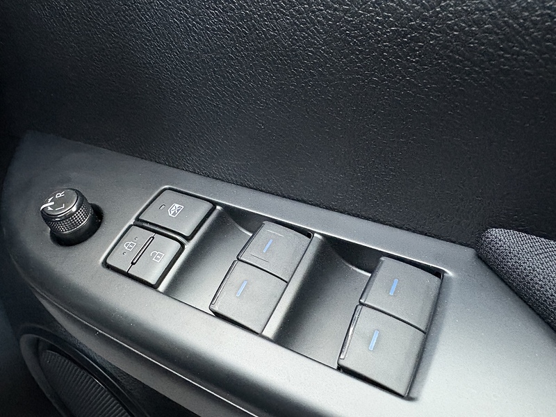 Toyota Active 4Wd D-4D Dcb 2.8 4dr Pick Up Manual Diesel