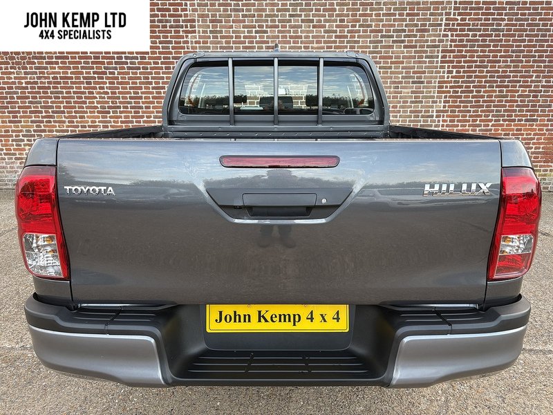 Toyota Active 4Wd D-4D Dcb 2.8 4dr Pick Up Manual Diesel