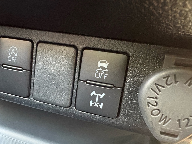 Toyota Active 4Wd D-4D Extra Cab 2.8 4dr Pick Up Manual Diesel