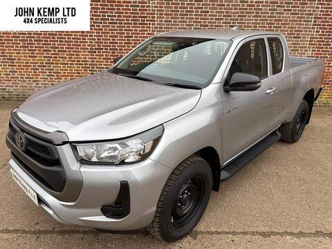 Active 4Wd D-4D Extra Cab 2.8 4dr Pick Up Manual Diesel