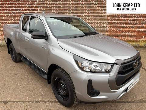 Active 4Wd D-4D Extra Cab 2.8 4dr Pick Up Manual Diesel