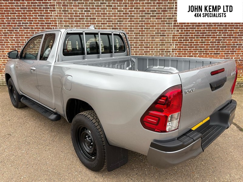 Toyota Active 4Wd D-4D Extra Cab 2.8 4dr Pick Up Manual Diesel