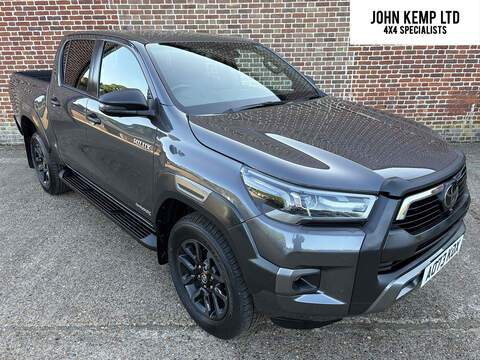 2.8 D-4D Invincible X Pickup Double Cab 4dr Diesel Auto 4WD Euro 6 (s/s) (204 ps)