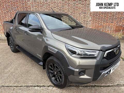 2.8 D-4D Invincible X Pickup Double Cab 4dr Diesel Auto 4WD Euro 6 (s/s) (204 ps)