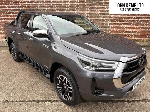 2.8 D-4D Invincible Pickup Double Cab 4dr Diesel Auto 4WD Euro 6 (s/s) (204 ps)