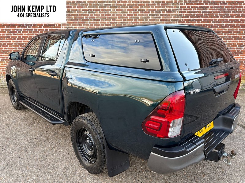 Toyota 2.4 D-4D Active Pickup Double Cab 4dr Diesel Manual 4WD Euro 6 (3.5t) (150 ps)